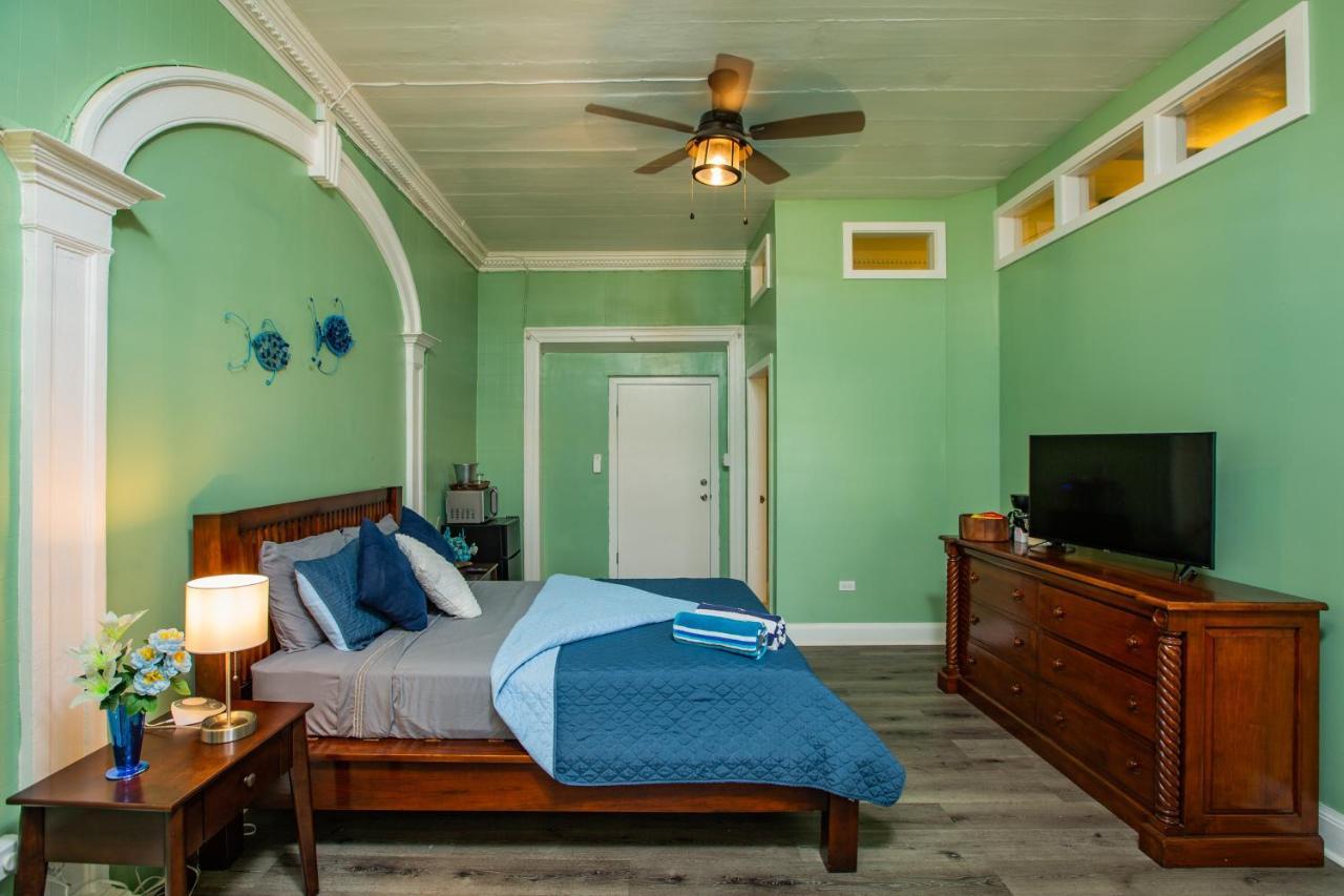 Victoria House Otel Frederiksted Dış mekan fotoğraf
