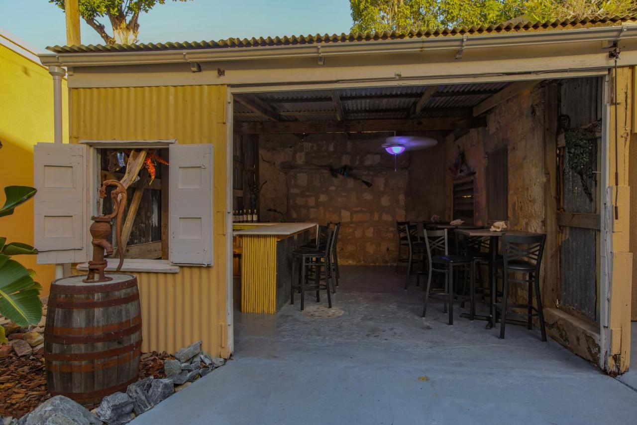 Victoria House Otel Frederiksted Dış mekan fotoğraf