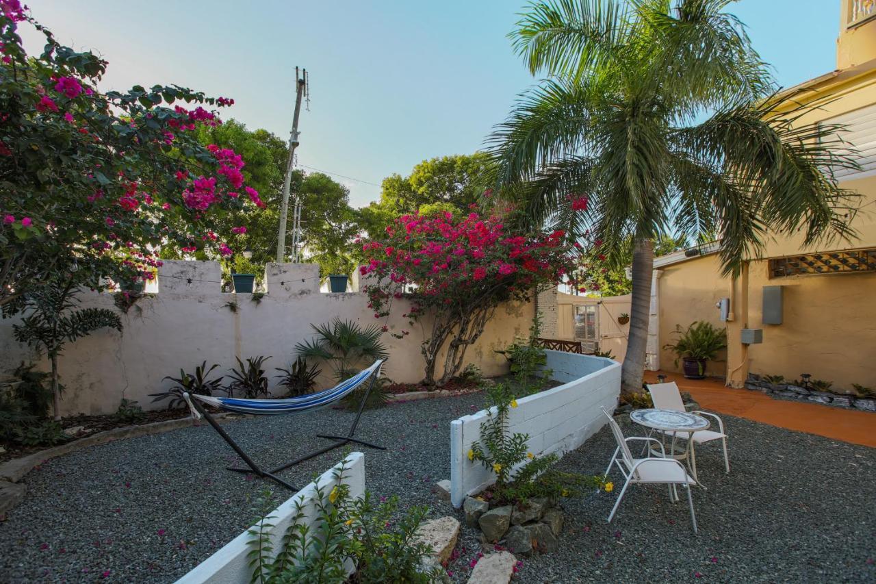 Victoria House Otel Frederiksted Dış mekan fotoğraf