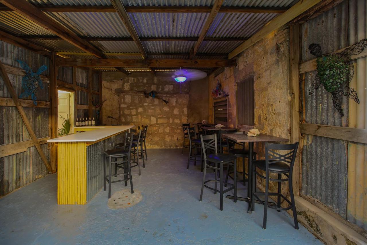 Victoria House Otel Frederiksted Dış mekan fotoğraf