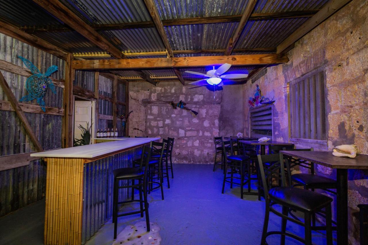 Victoria House Otel Frederiksted Dış mekan fotoğraf
