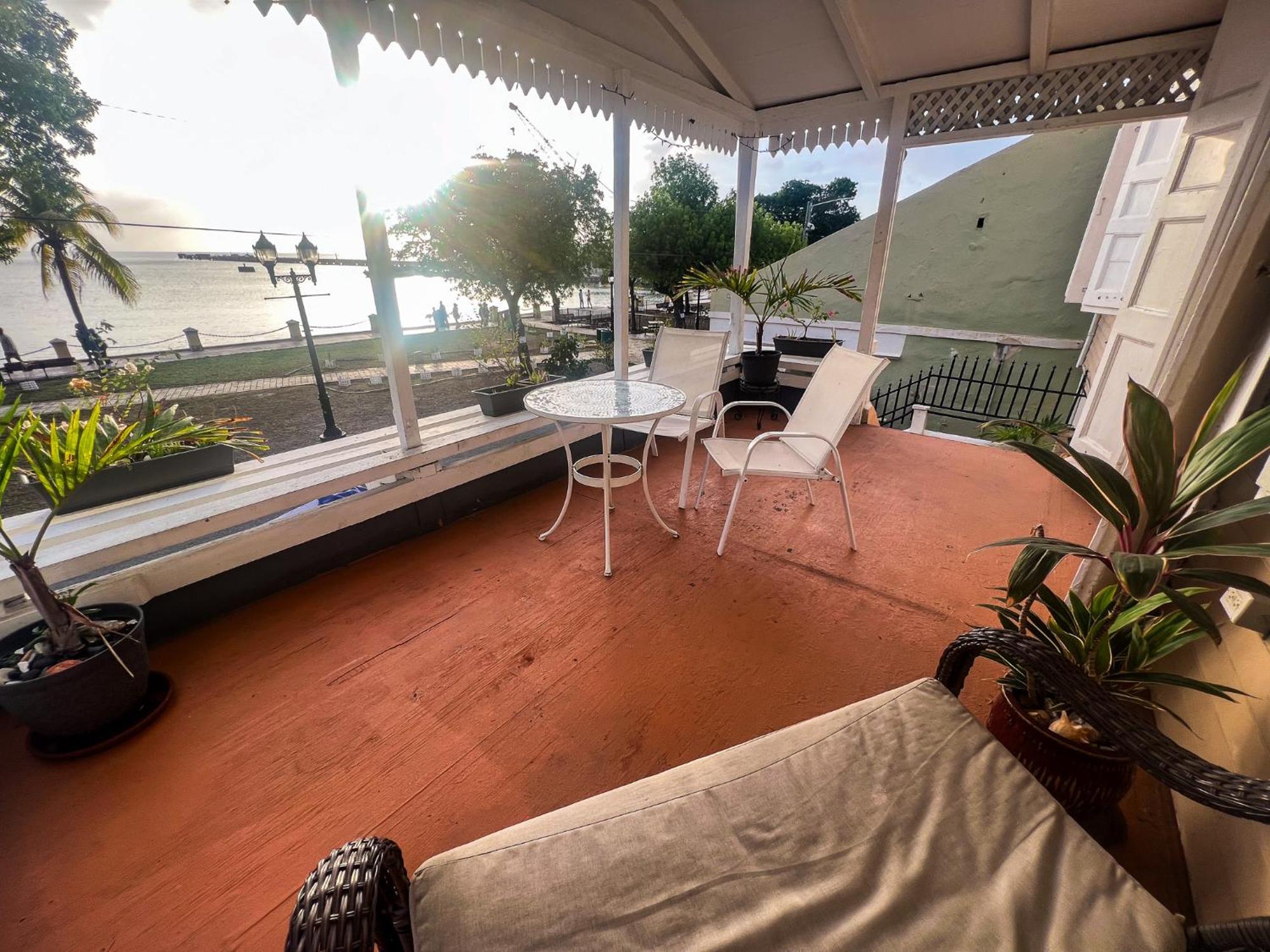 Victoria House Otel Frederiksted Dış mekan fotoğraf