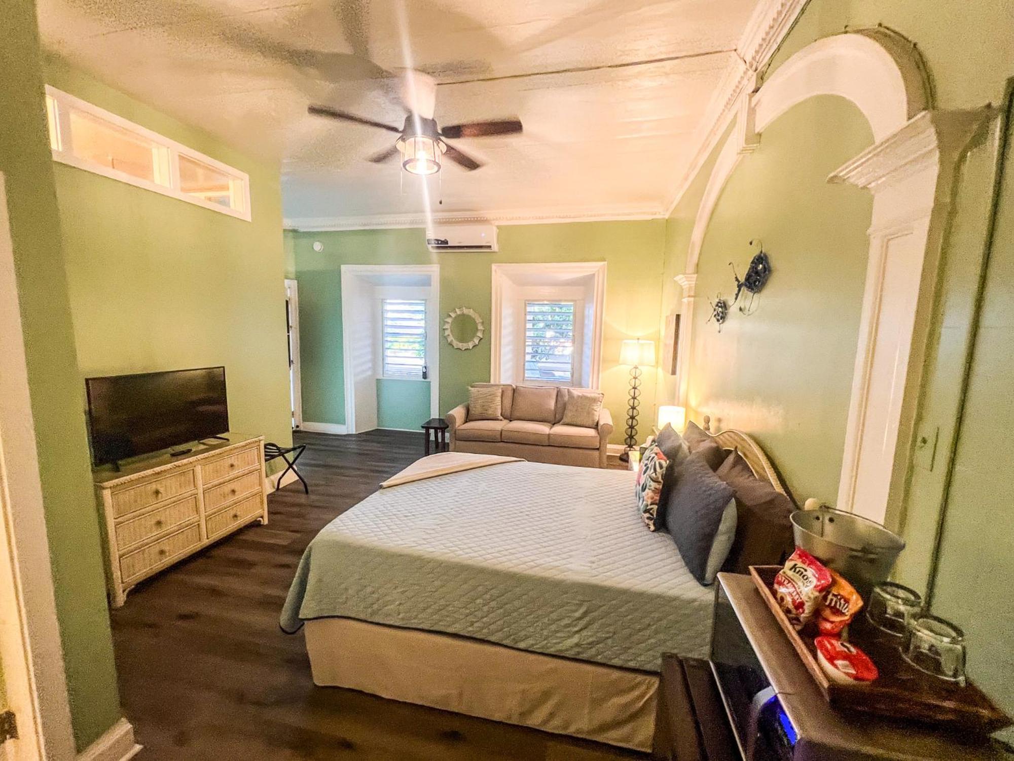 Victoria House Otel Frederiksted Dış mekan fotoğraf