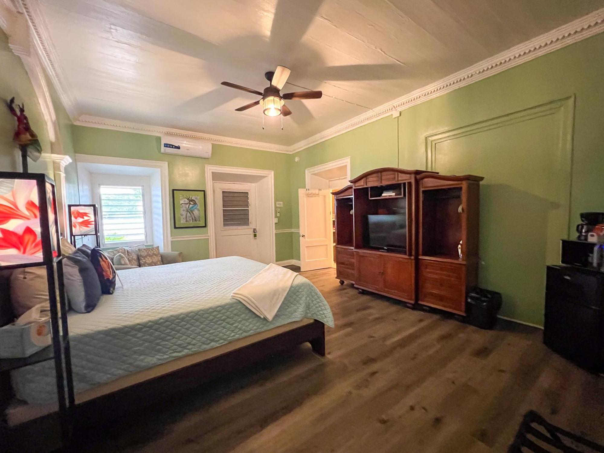 Victoria House Otel Frederiksted Dış mekan fotoğraf